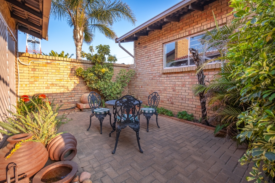 4 Bedroom Property for Sale in Noordheuwel Gauteng