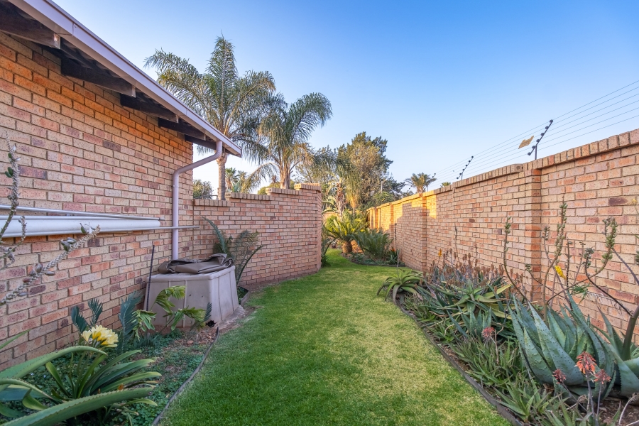 4 Bedroom Property for Sale in Noordheuwel Gauteng