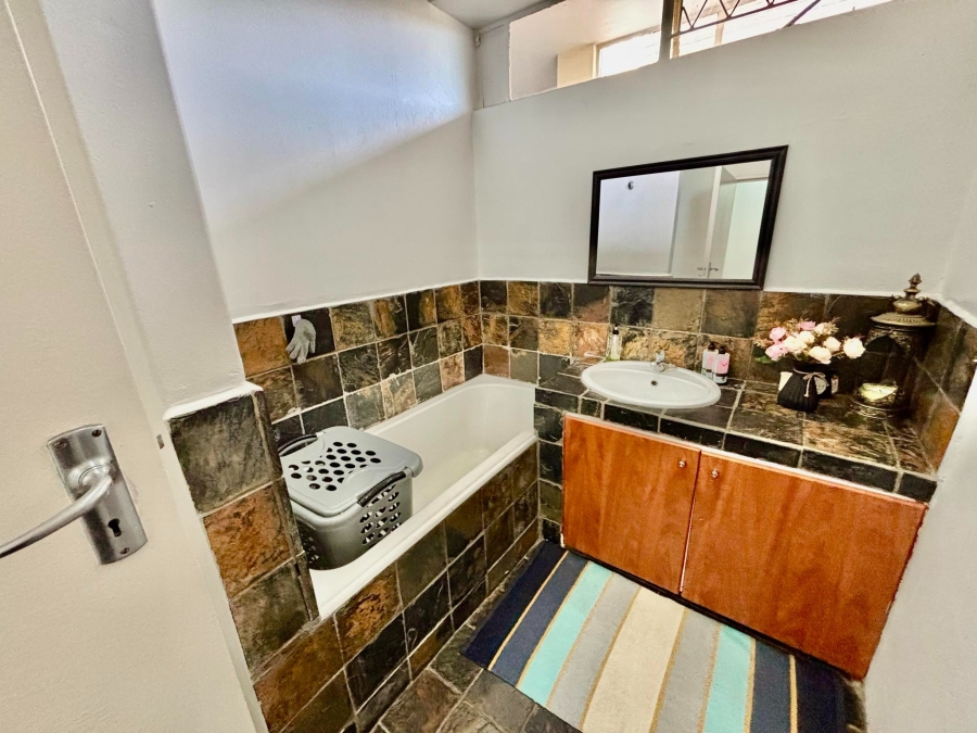3 Bedroom Property for Sale in Atholl Gauteng