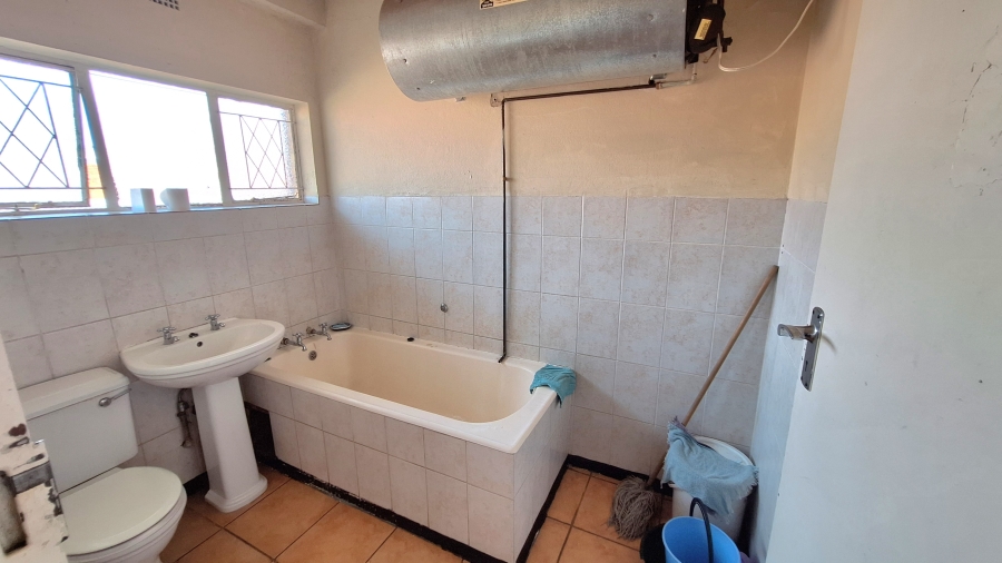 4 Bedroom Property for Sale in Gezina Gauteng