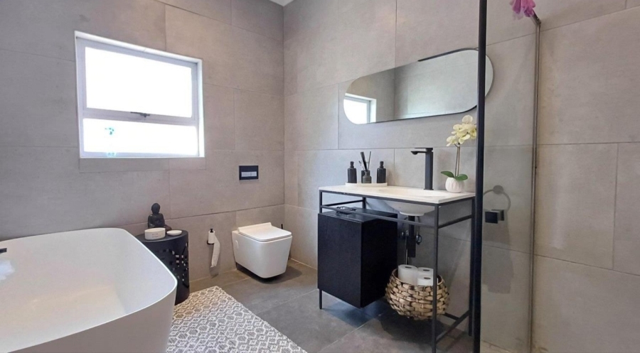 3 Bedroom Property for Sale in Riverspray Lifestyle Estate Gauteng