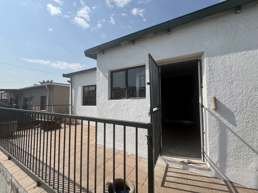 1 Bedroom Property for Sale in Kensington Gauteng