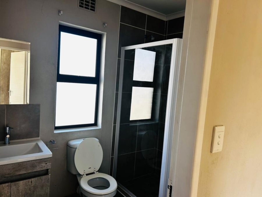 2 Bedroom Property for Sale in Albertsdal Gauteng