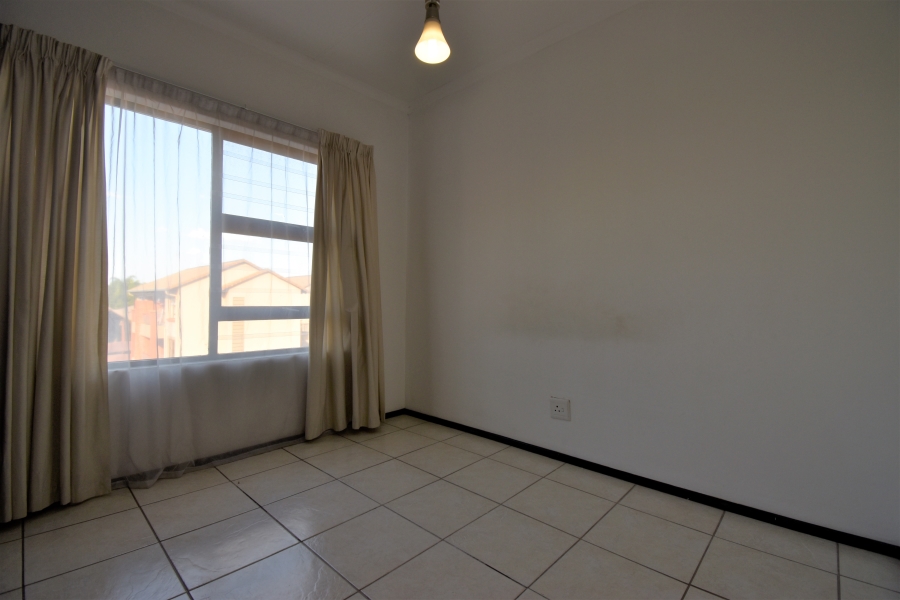 To Let 2 Bedroom Property for Rent in North Riding Gauteng