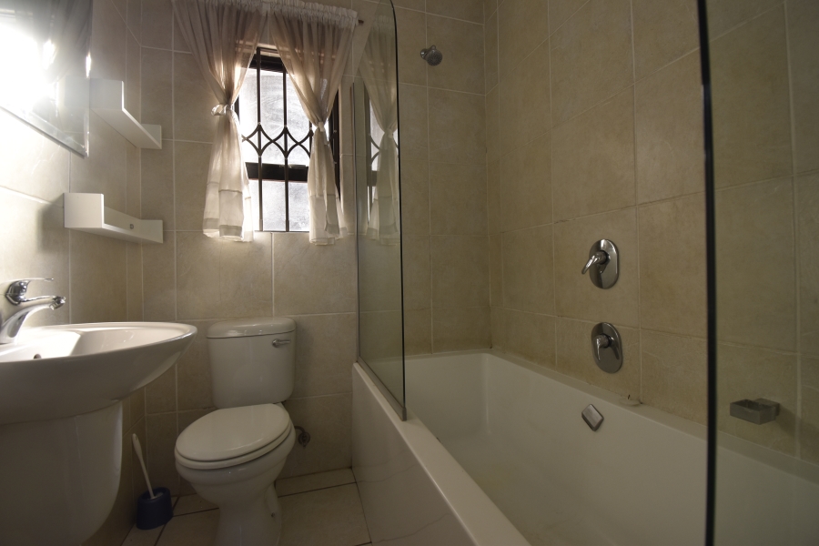 To Let 2 Bedroom Property for Rent in North Riding Gauteng