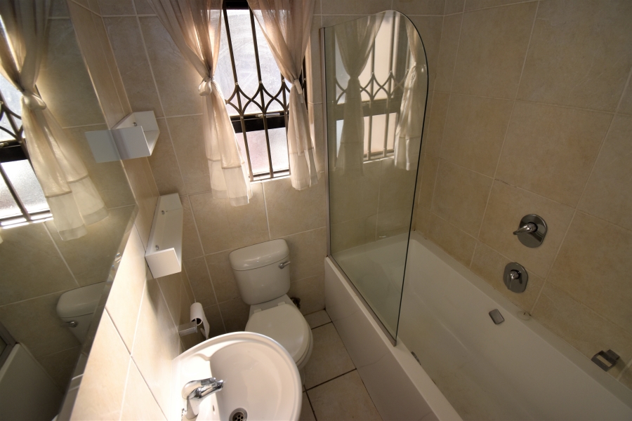 To Let 2 Bedroom Property for Rent in North Riding Gauteng