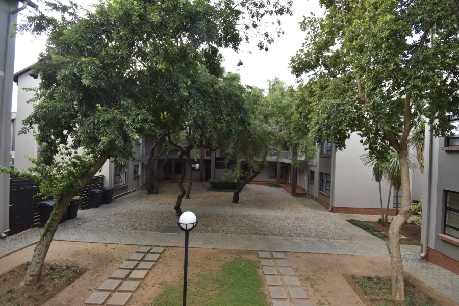 To Let 2 Bedroom Property for Rent in North Riding Gauteng