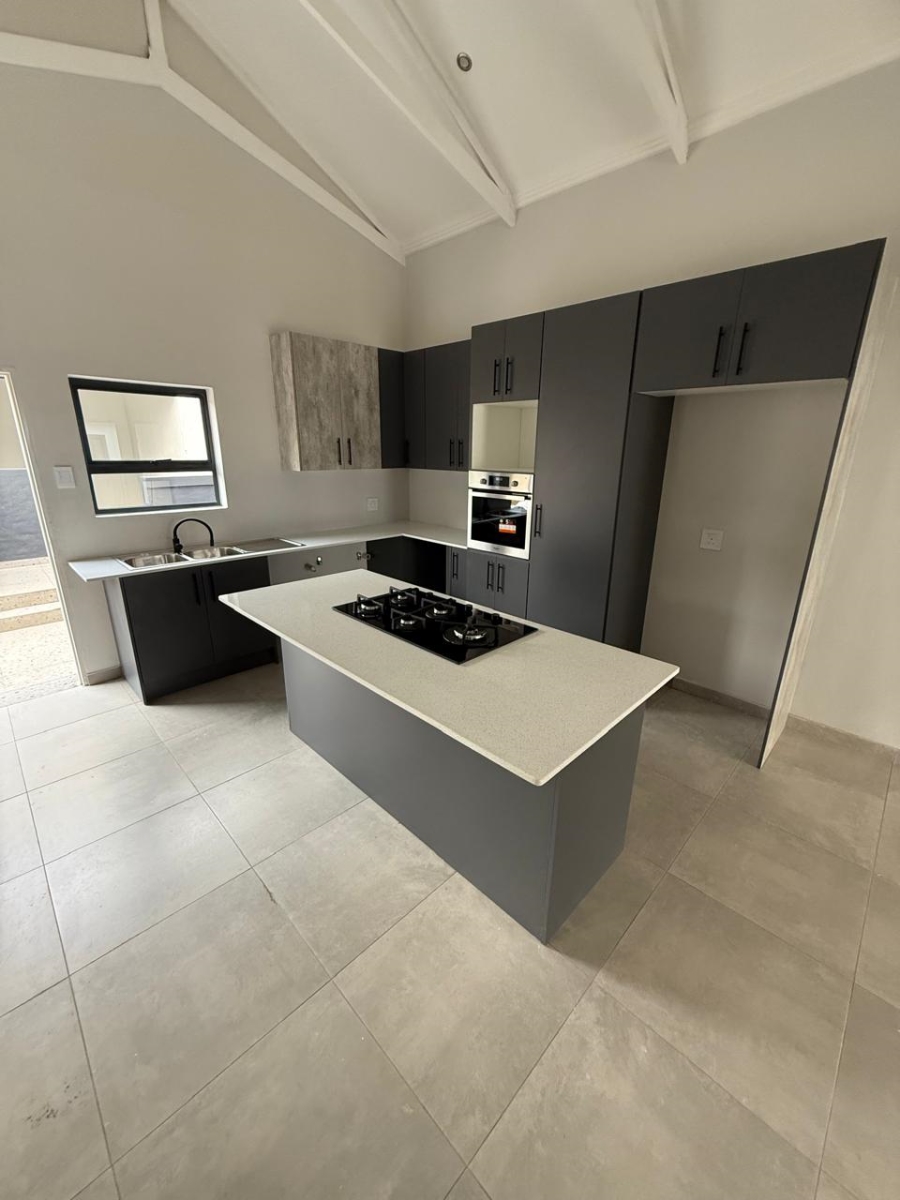 To Let 2 Bedroom Property for Rent in Bryanston Gauteng