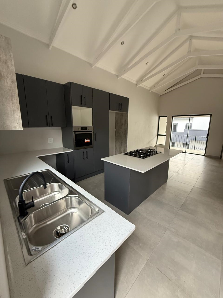 To Let 2 Bedroom Property for Rent in Bryanston Gauteng