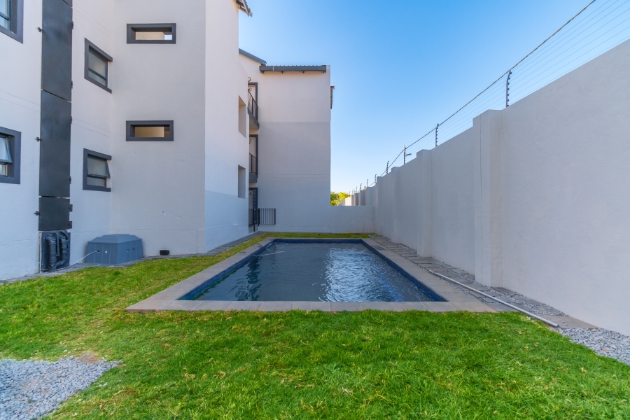 To Let 2 Bedroom Property for Rent in Bryanston Gauteng