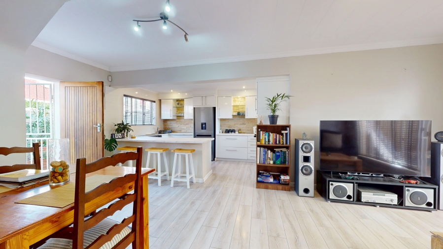 2 Bedroom Property for Sale in Beyers Park Gauteng