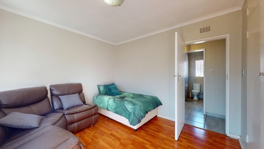 2 Bedroom Property for Sale in Beyers Park Gauteng