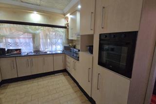 4 Bedroom Property for Sale in The Orchards Gauteng