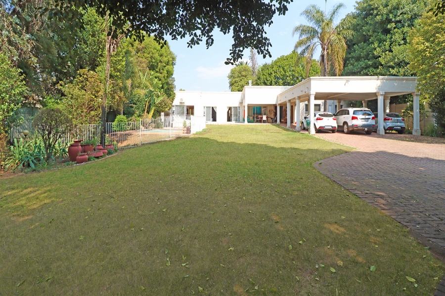 5 Bedroom Property for Sale in Glenhazel Gauteng