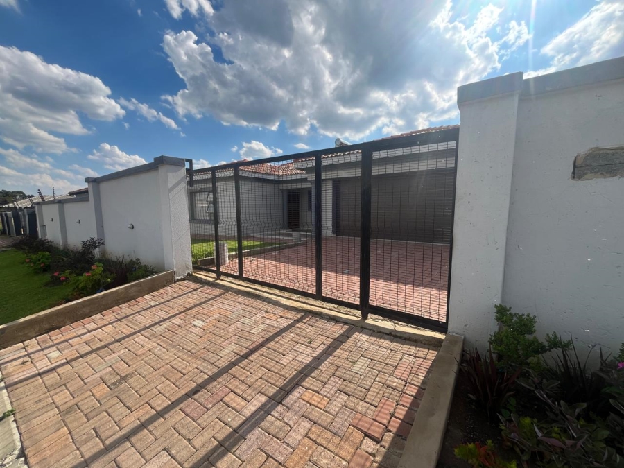 3 Bedroom Property for Sale in Lambton Gauteng