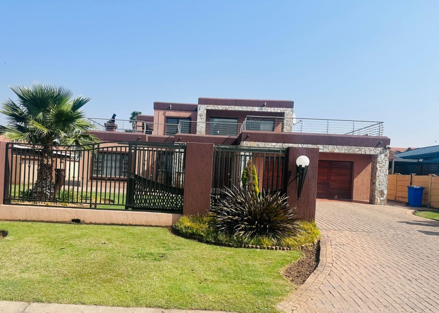 3 Bedroom Property for Sale in Vanderbijlpark SE 4 Gauteng