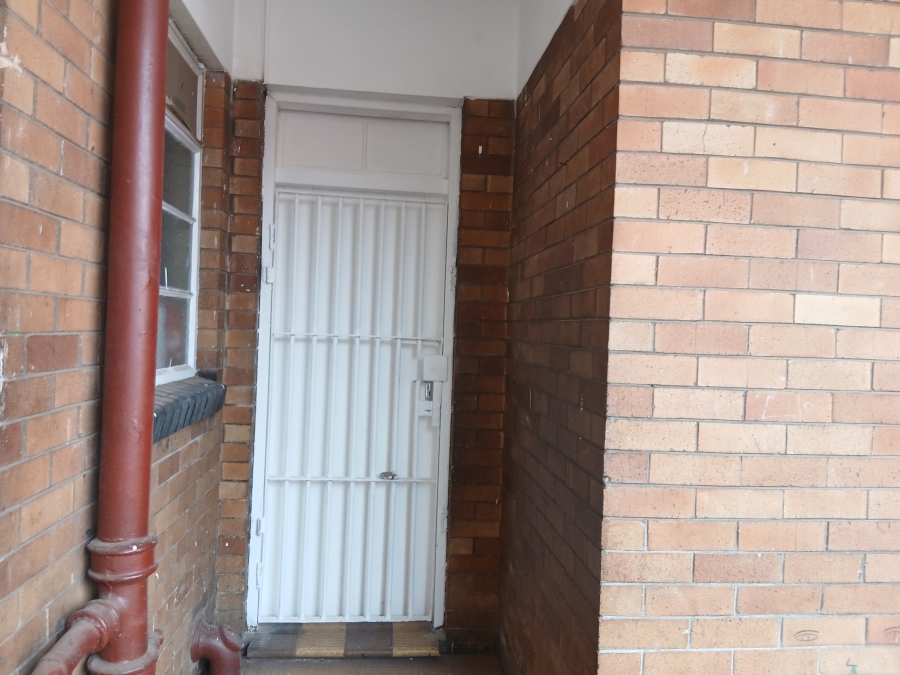 2 Bedroom Property for Sale in Germiston South Gauteng