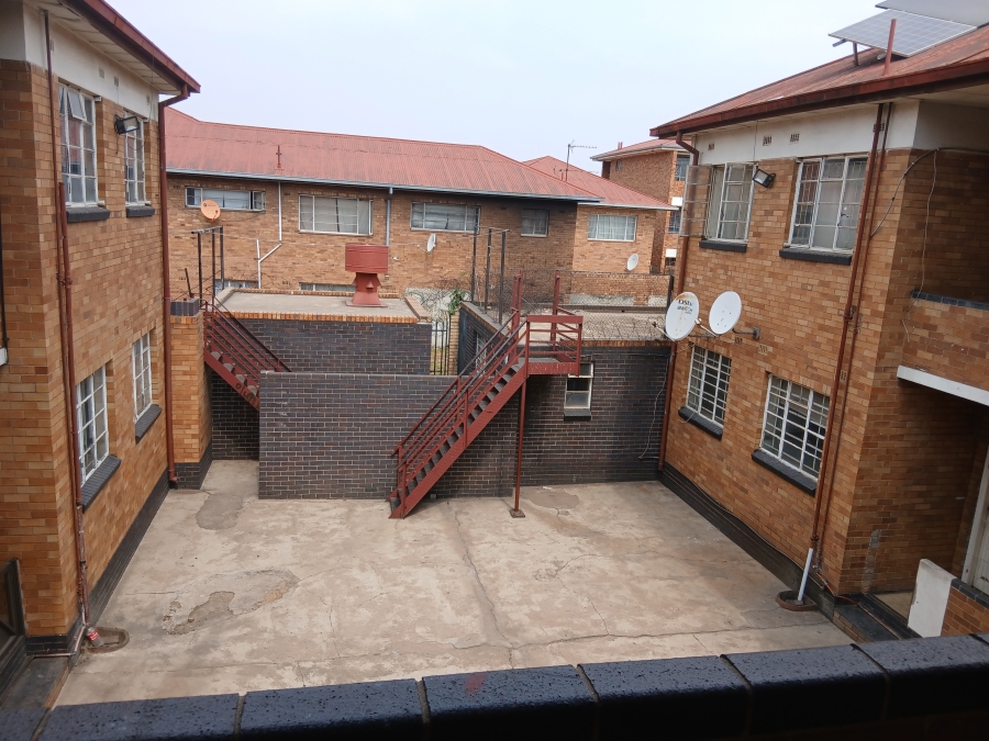 2 Bedroom Property for Sale in Germiston South Gauteng