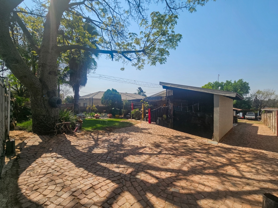3 Bedroom Property for Sale in Jan Niemand Park Gauteng