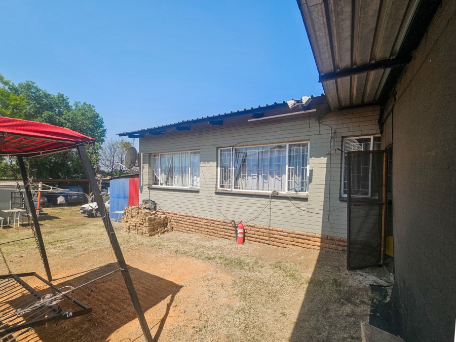 3 Bedroom Property for Sale in Jan Niemand Park Gauteng