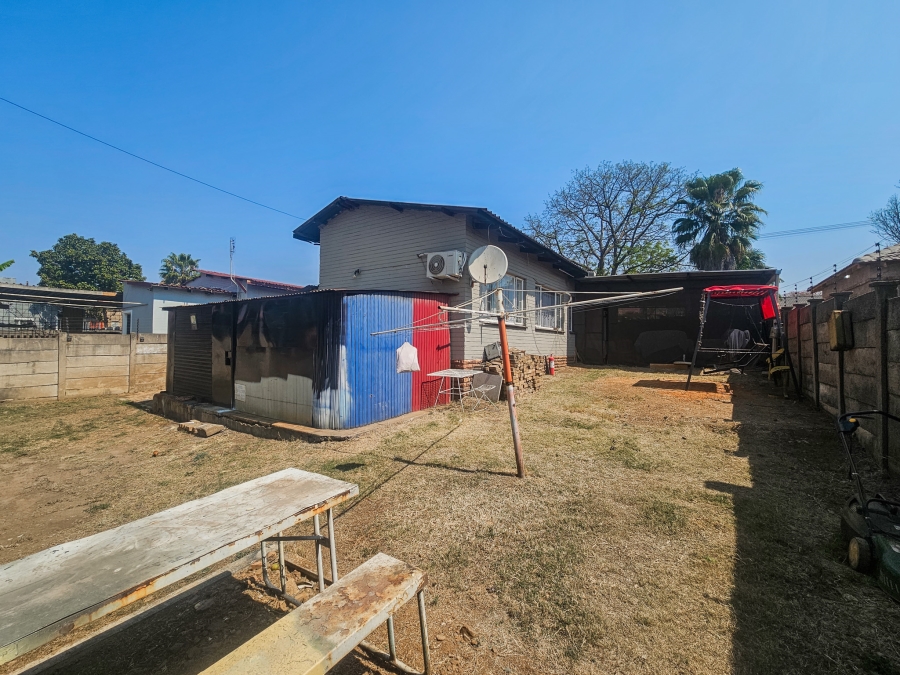 3 Bedroom Property for Sale in Jan Niemand Park Gauteng