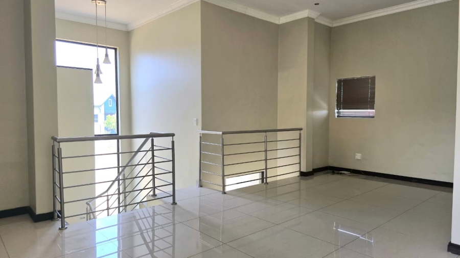 To Let 5 Bedroom Property for Rent in Copperleaf Estate Gauteng