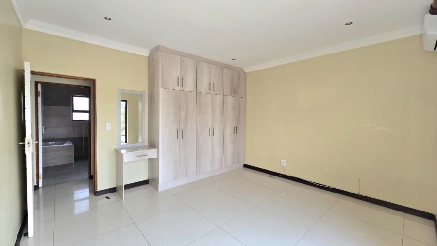To Let 5 Bedroom Property for Rent in Copperleaf Estate Gauteng