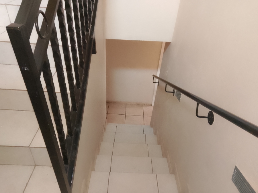 4 Bedroom Property for Sale in Rietvallei Gauteng