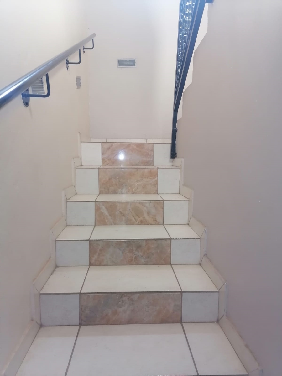 4 Bedroom Property for Sale in Rietvallei Gauteng