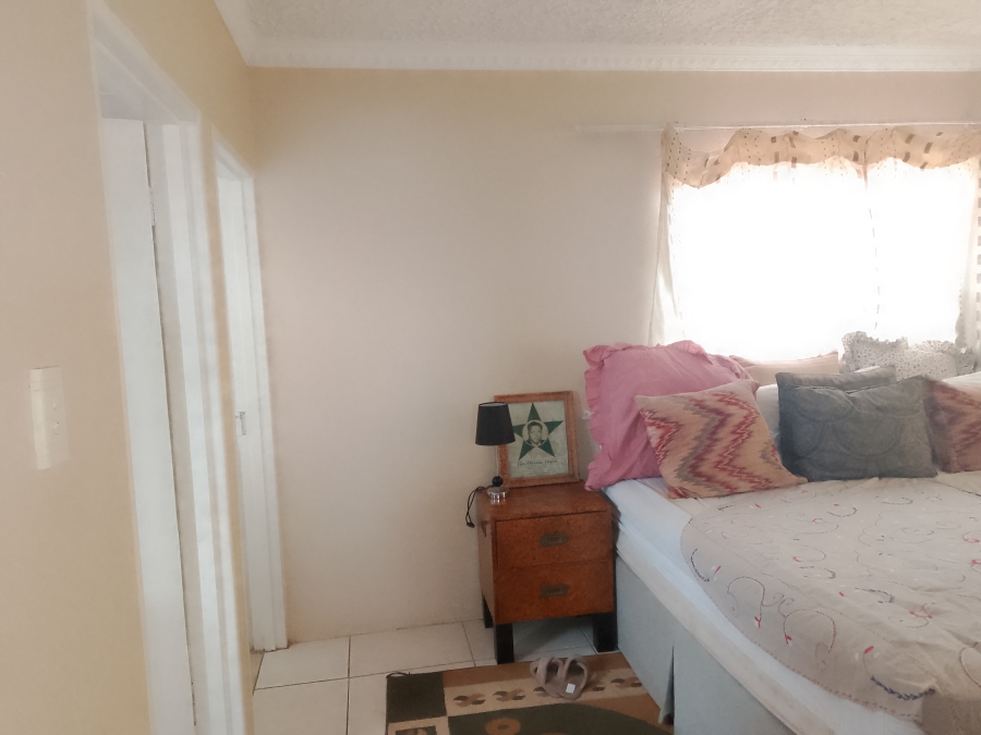 4 Bedroom Property for Sale in Rietvallei Gauteng