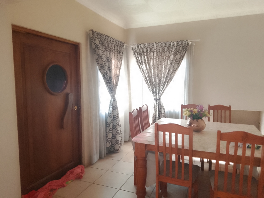 4 Bedroom Property for Sale in Rietvallei Gauteng