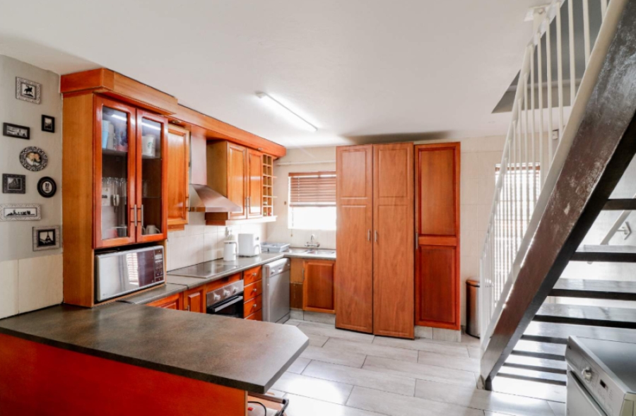 2 Bedroom Property for Sale in Glenvista Gauteng