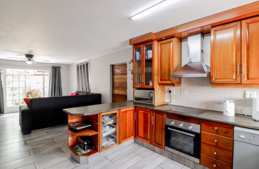 2 Bedroom Property for Sale in Glenvista Gauteng
