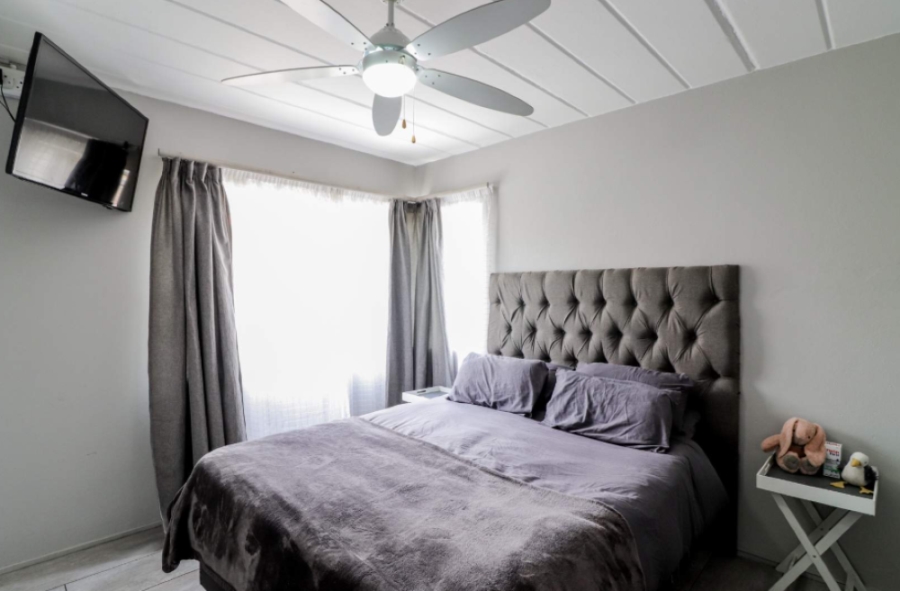 2 Bedroom Property for Sale in Glenvista Gauteng