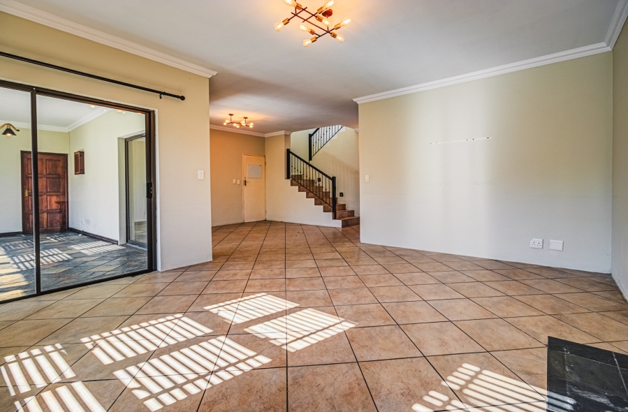 4 Bedroom Property for Sale in Glen Marais Gauteng