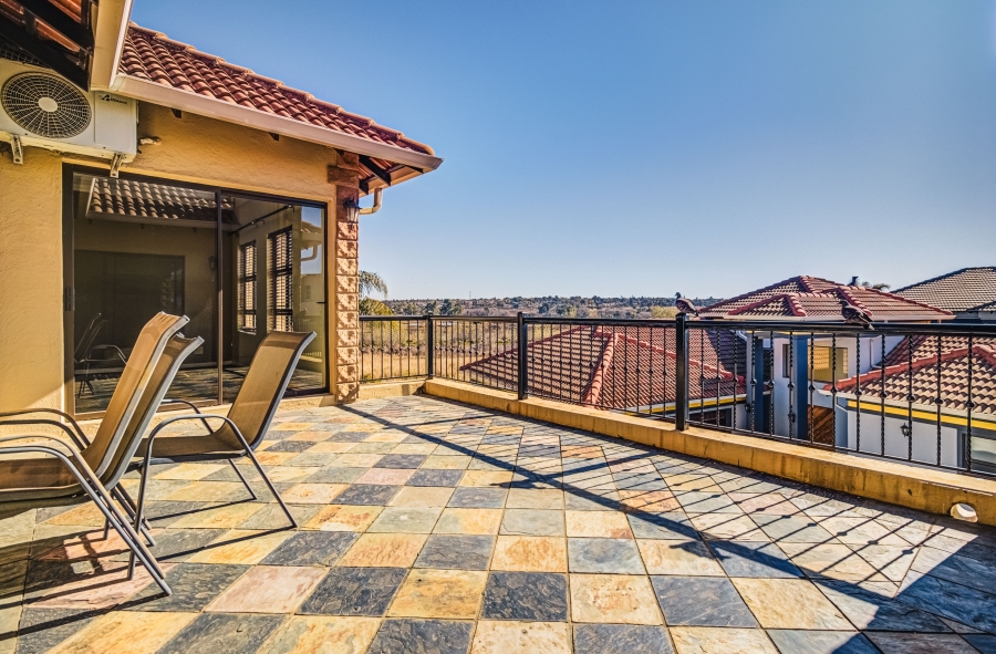 4 Bedroom Property for Sale in Glen Marais Gauteng