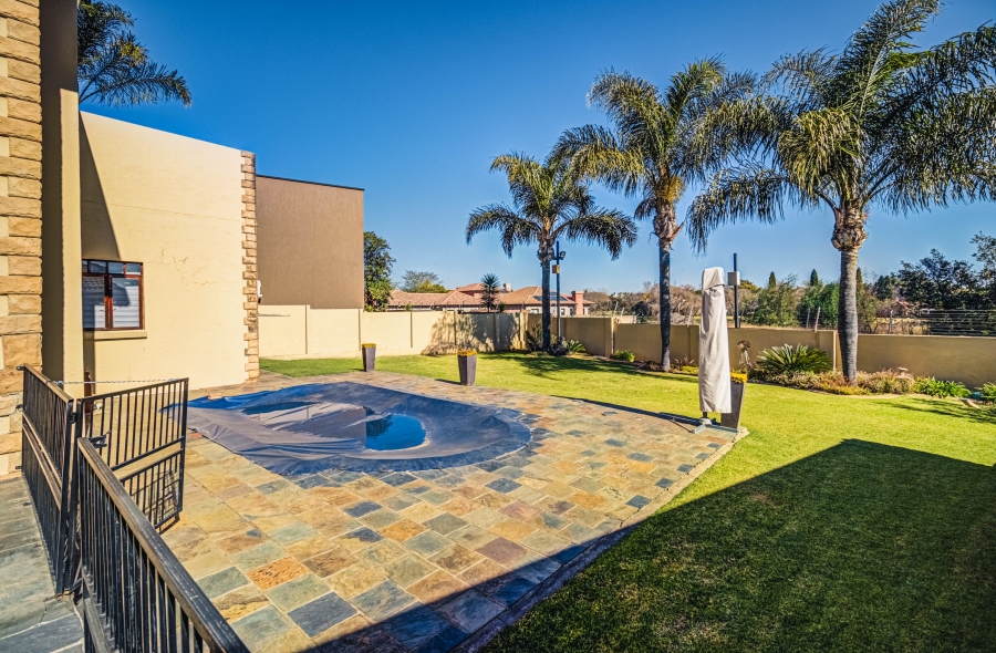 4 Bedroom Property for Sale in Glen Marais Gauteng