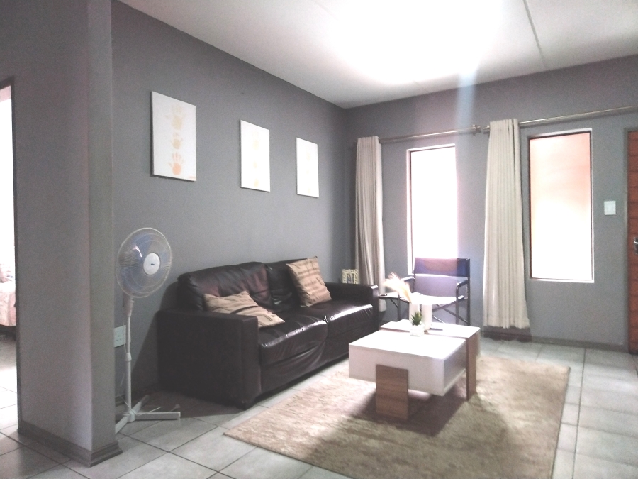 To Let 2 Bedroom Property for Rent in Witpoortjie Gauteng