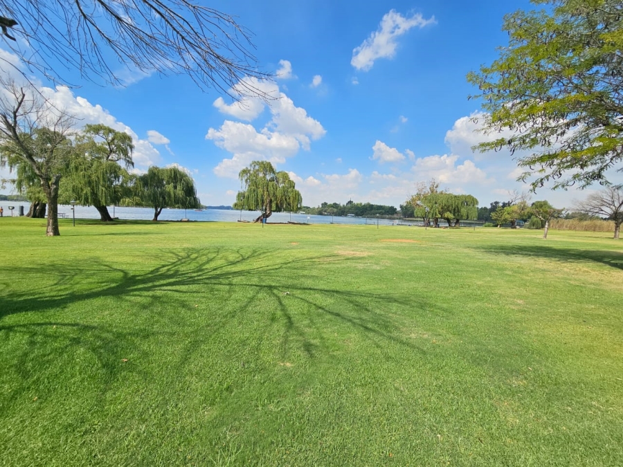 3 Bedroom Property for Sale in Lochvaal Gauteng
