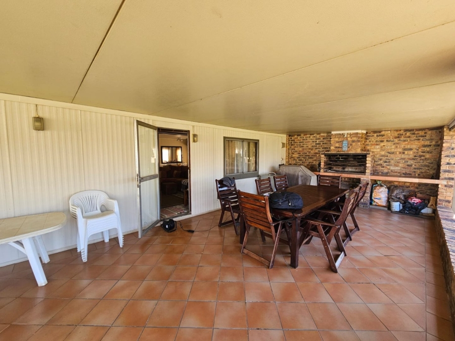 3 Bedroom Property for Sale in Lochvaal Gauteng
