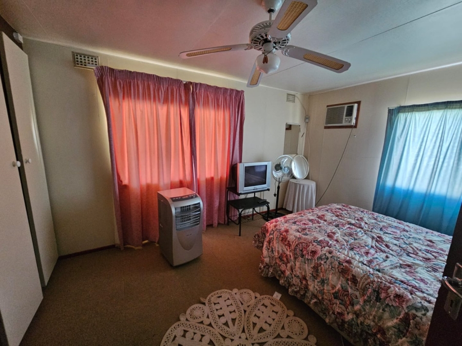 3 Bedroom Property for Sale in Lochvaal Gauteng