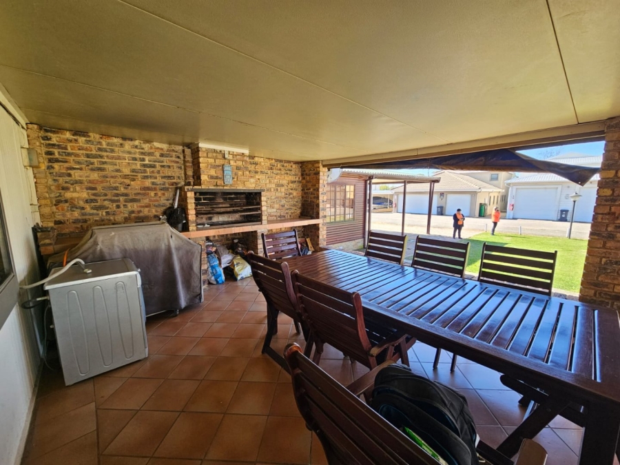 3 Bedroom Property for Sale in Lochvaal Gauteng