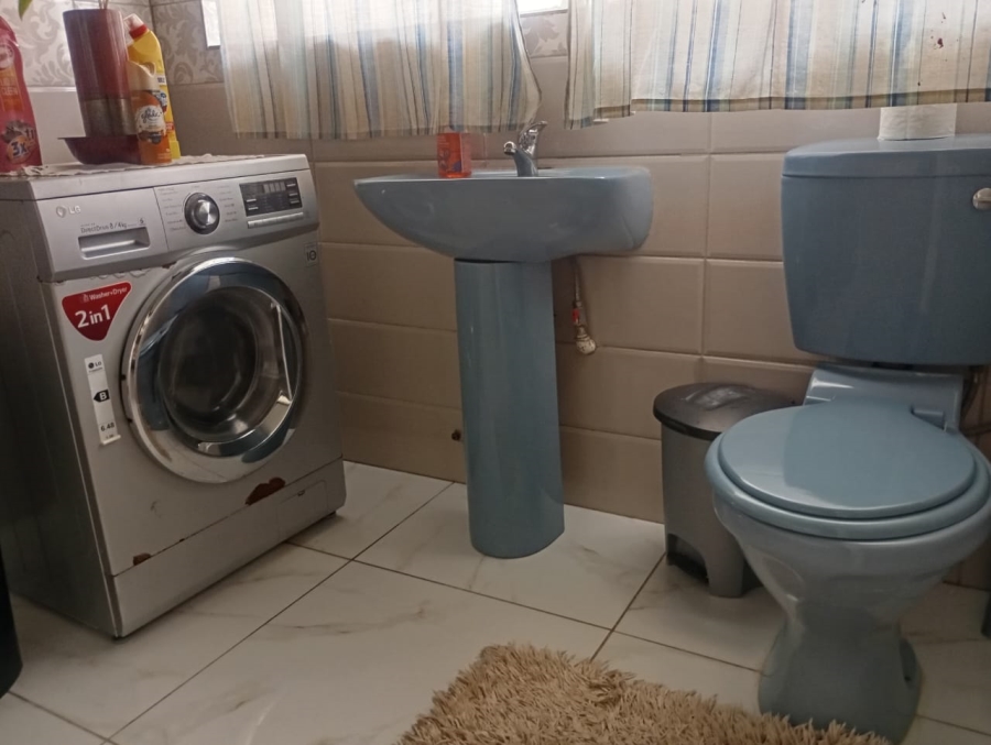 2 Bedroom Property for Sale in Wentworth Park Gauteng