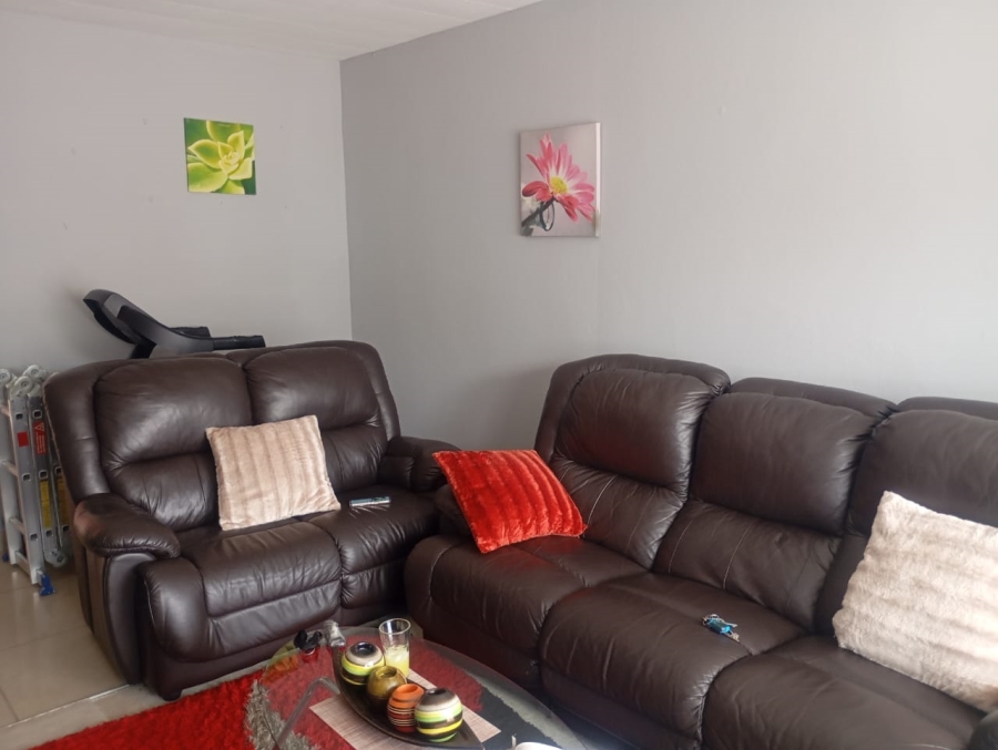 2 Bedroom Property for Sale in Wentworth Park Gauteng