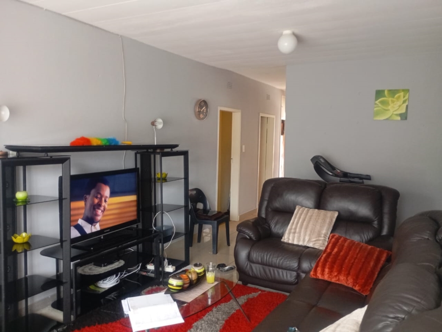 2 Bedroom Property for Sale in Wentworth Park Gauteng