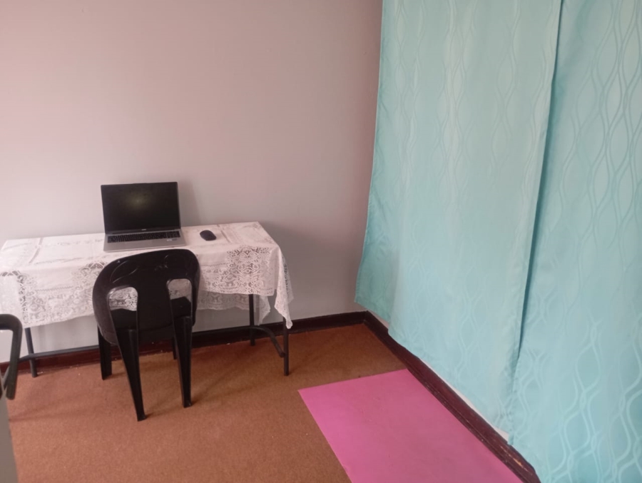 2 Bedroom Property for Sale in Wentworth Park Gauteng