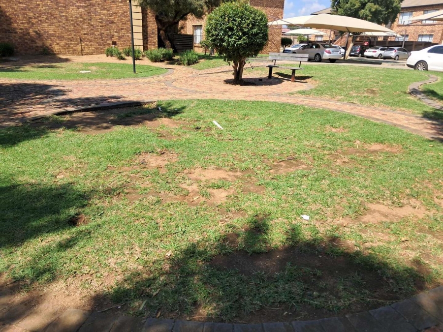 3 Bedroom Property for Sale in Sonneveld Gauteng