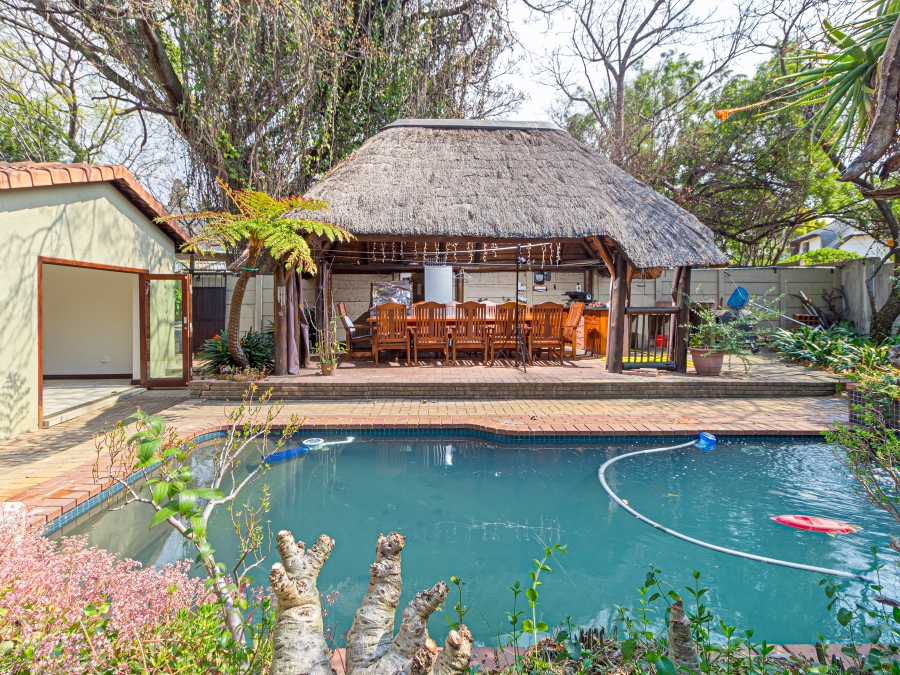 5 Bedroom Property for Sale in Buccleuch Gauteng