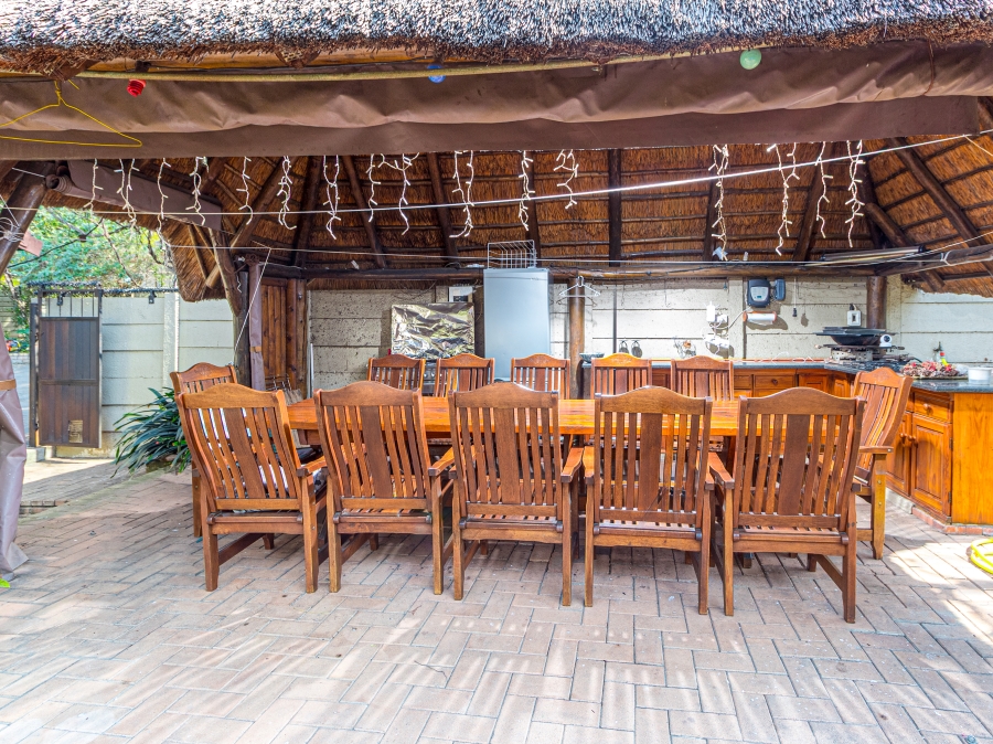 5 Bedroom Property for Sale in Buccleuch Gauteng