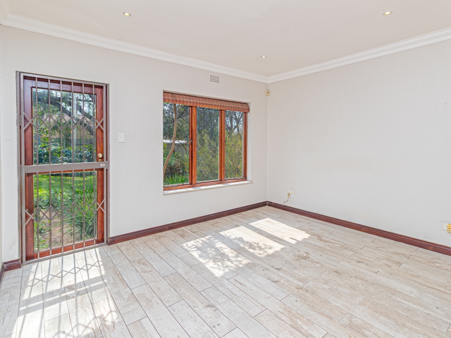 5 Bedroom Property for Sale in Buccleuch Gauteng